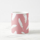 Mug Copie de plume blanche sur le rose de coquille (Centre)