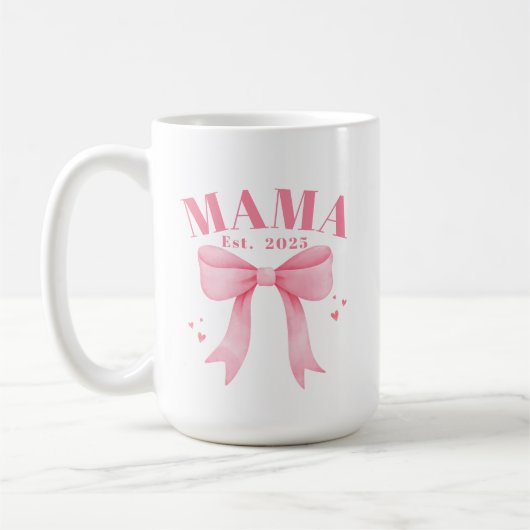 Mug Coquette Rose Mama Est. 2025 Fête des mères de la (Gauche)
