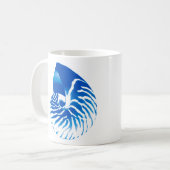 Mug Coquille de nautile - bleu cobalt et blanc (Devant gauche)