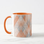 Mug Corail, orange, beige, gris texturé zigzag. (Gauche)