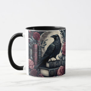 Mug Corbeau sombre sur de vieux livres