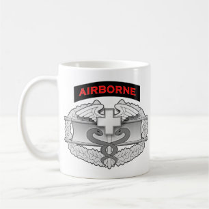 Mug Correction 1 d'insigne et d'infirmier de médecin