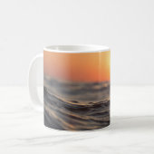 Mug Coucher de soleil sur l'eau proche (Devant gauche)