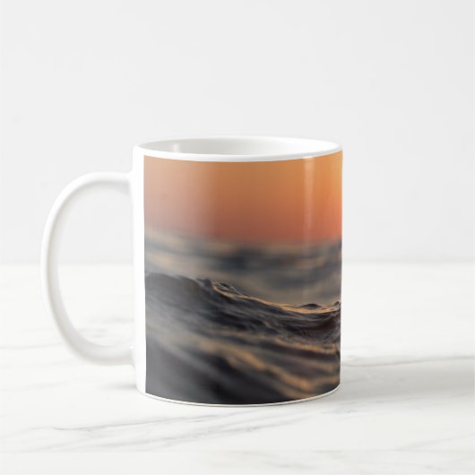 Mug Coucher de soleil sur l'eau proche (Gauche)