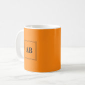 Mug Couleur unie orange avec monogramme (Devant gauche)