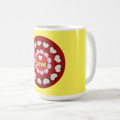 Mug Coupe d'amour du coeur rouge rétro jaune (Devant droit)