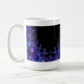 Mug Coupe de pétales violets fractales (Gauche)