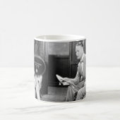 Mug Couple assis ensemble dans un compartiment d'un tr (Centre)