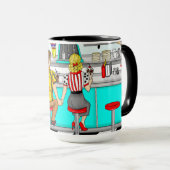 Mug Couple Holding Hands au dîner dans les années 1950 (Devant droit)