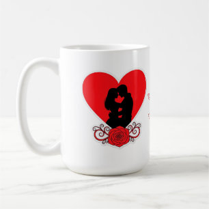 Mug Couple s'étreignant dans un cœur rouge avec une ro
