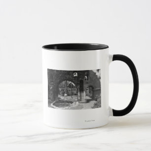 Mug Cour d'auberge de mission de rive, CA Photograp
