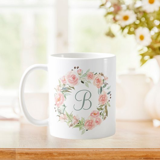 Mug Couronne de fleurs rose pastel monogramme