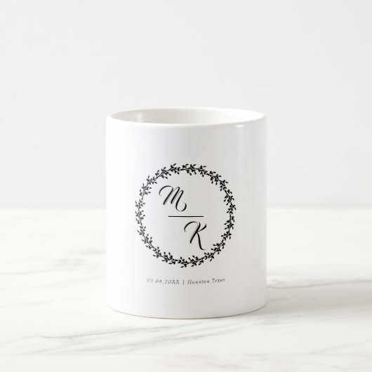 Mug Couronne de monogramme élégante et classique (Centre)