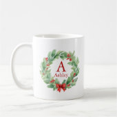 Mug Couronne de Noël en monogramme d'aquarelle et nom (Gauche)