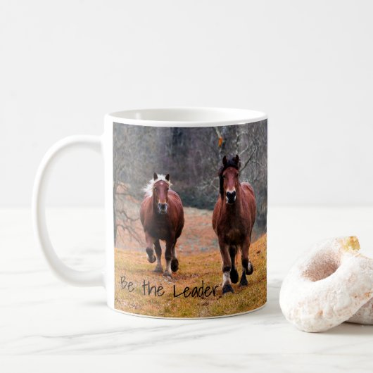 Mug Course de chevaux sauvages à Woods (Avec donut)