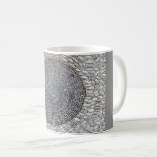 Mug Couvre-trou pavé pavé route gris (Devant droit)