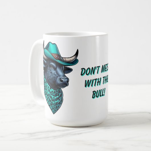 Mug Cowboy Bull avec Casquette Turquoise et Écharpe à (Devant gauche)