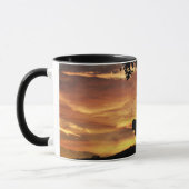 Mug Cowboy Roping Steer au coucher du soleil (Gauche)