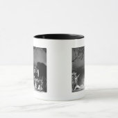 Mug Cowboys jouant et chantant autour d'un feu de camp (Centre)