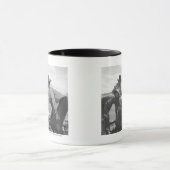 Mug Cowboys regardant une magazine (Centre)