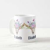 Mug Crâne animal Boho avec papillons et fleurs (Devant gauche)