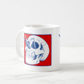 Mug Crâne de l'artiste avec crayons et pinceaux (Devant gauche)