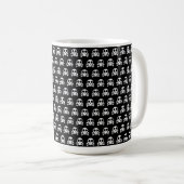 Mug crâne effrayant sur fond noir (Devant droit)