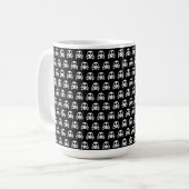 Mug crâne effrayant sur fond noir (Devant gauche)