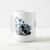 Mug Crâne et papillons bleus (Devant gauche)