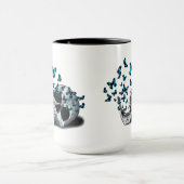 Mug Crâne et papillons bleus noir et blanc (Centre)