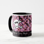 Mug Crâne grunge rose avec des coeurs d'os croisés (Devant gauche)
