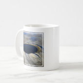 Mug Cratère aérienne Pingualuit, Québec, Canada. (Devant gauche)