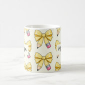 Mug Crayon Ruban Jaune Coquette Professeur Nom (Centre)