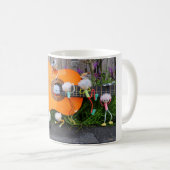 Mug Créatures Fubby qui dansent le Paso Doble et font (Devant droit)