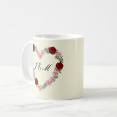 Mug crème avec des cœurs roses et rouges (Devant gauche)