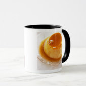 Mug Crème caramel type de pudding au caramel (Devant droit)