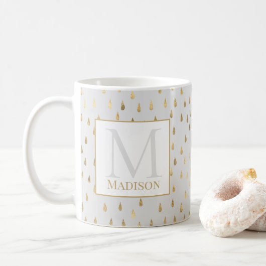 Mug Crème Gold Raindrop Moderne Monogramme tendance (Avec donut)