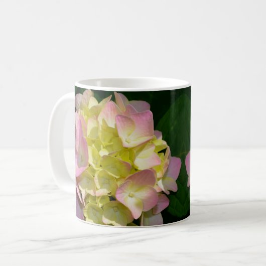 Mug Crème rose Hydrangeas jaune rose vert floral (Devant gauche)