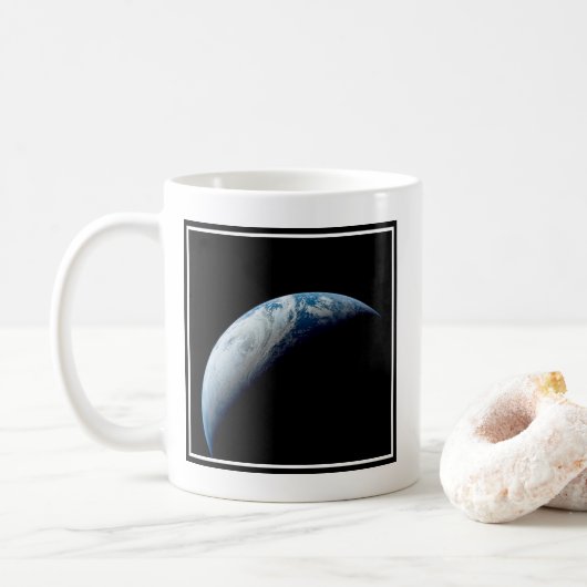 Mug Crescent Terre De La Mission Apollo 4. (Avec donut)