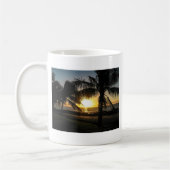 Mug Crique de requins de coucher du soleil d'Hawaï (Gauche)