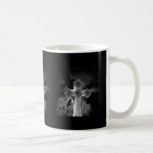 Mug Croix gothique Lune GraveYard avec Corbeaux