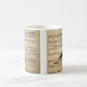 Mug Crow sur une feuille de musique (Centre)