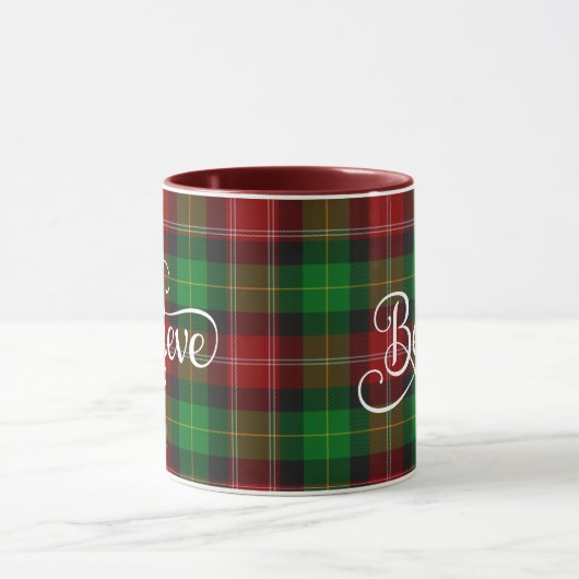 Mug Croyez Blanc Script Rouge Vert écossais Tartan (Centre)