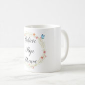 Mug Croyez le papillon floral d'aquarelle rêveuse (Devant droit)