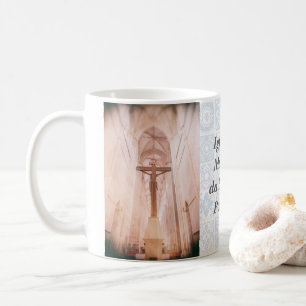 Mug Crucifix derrière l'autel du monastère de Batalha