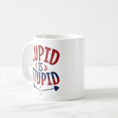 Mug Cupidon est stupide anti-Saint Valentin célibatair (Devant gauche)