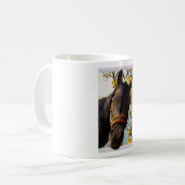 Mug Curieux Cheval À Travers La Fenêtre De La Cuisine (Devant gauche)
