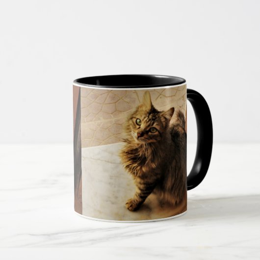 Mug Curieux Kitty (Devant droit)