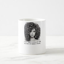 Curly Brunette Beauté