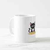 Mug Cute Chat Noir Jouant Avec De La Nourriture (Devant gauche)